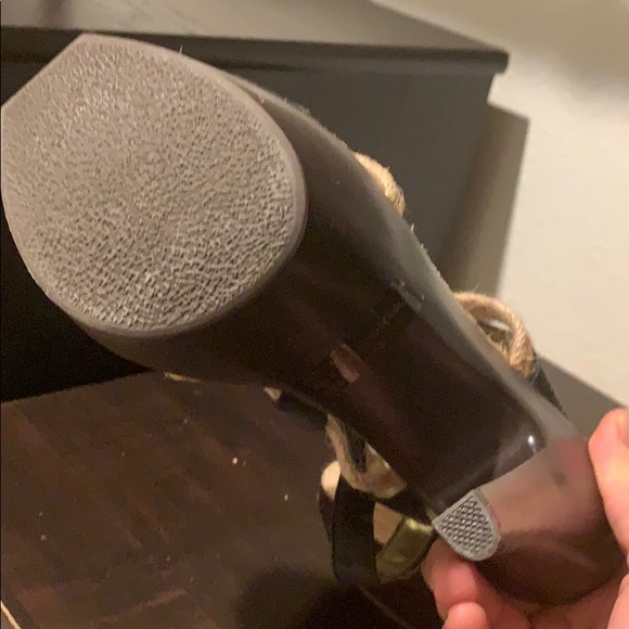 Brand new black high-heels - Picture 2 of 2